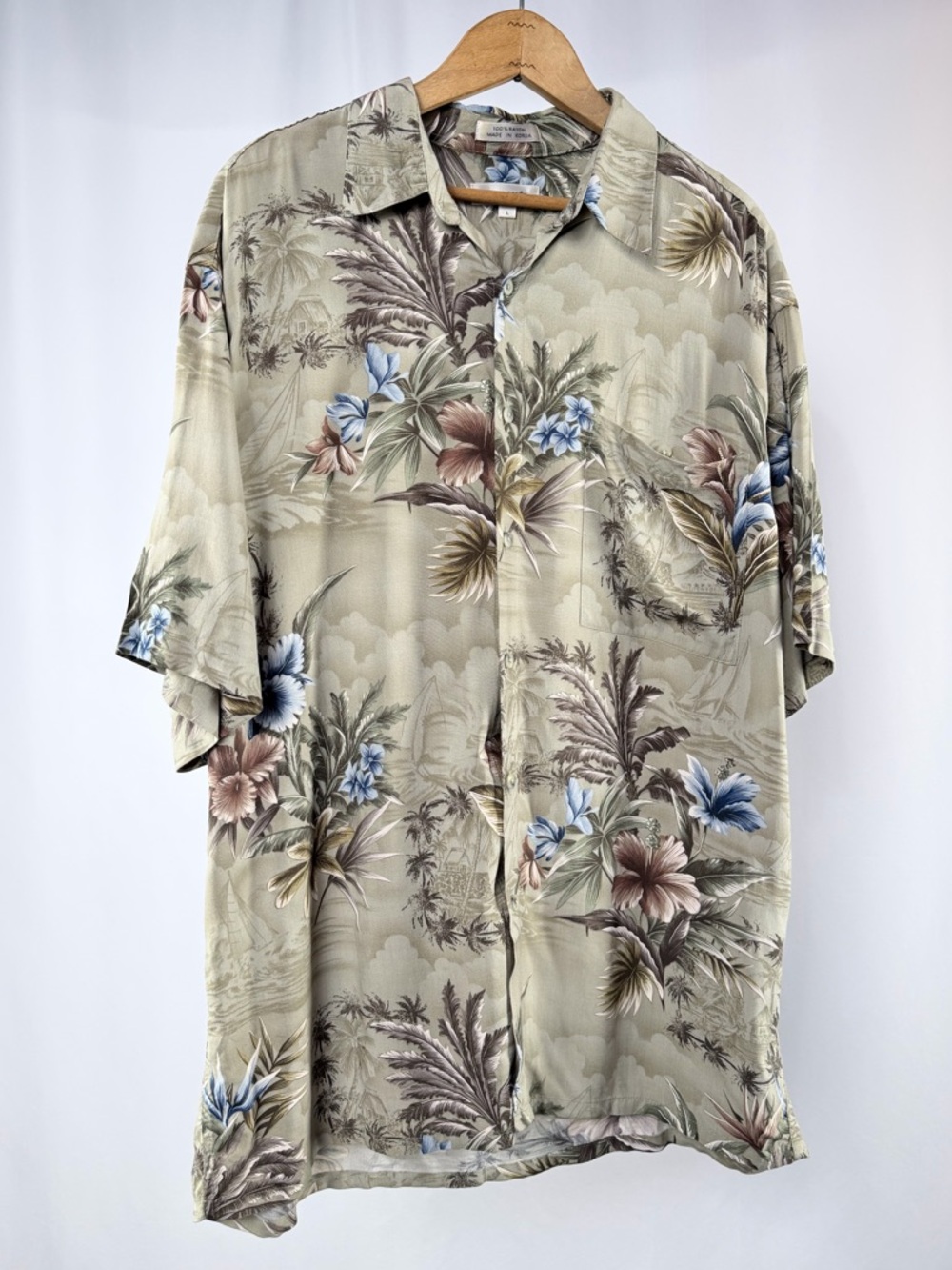 Vintage Pierre Cardin Tropical Floral Short Sleeve Button Up Shirt Brown Large